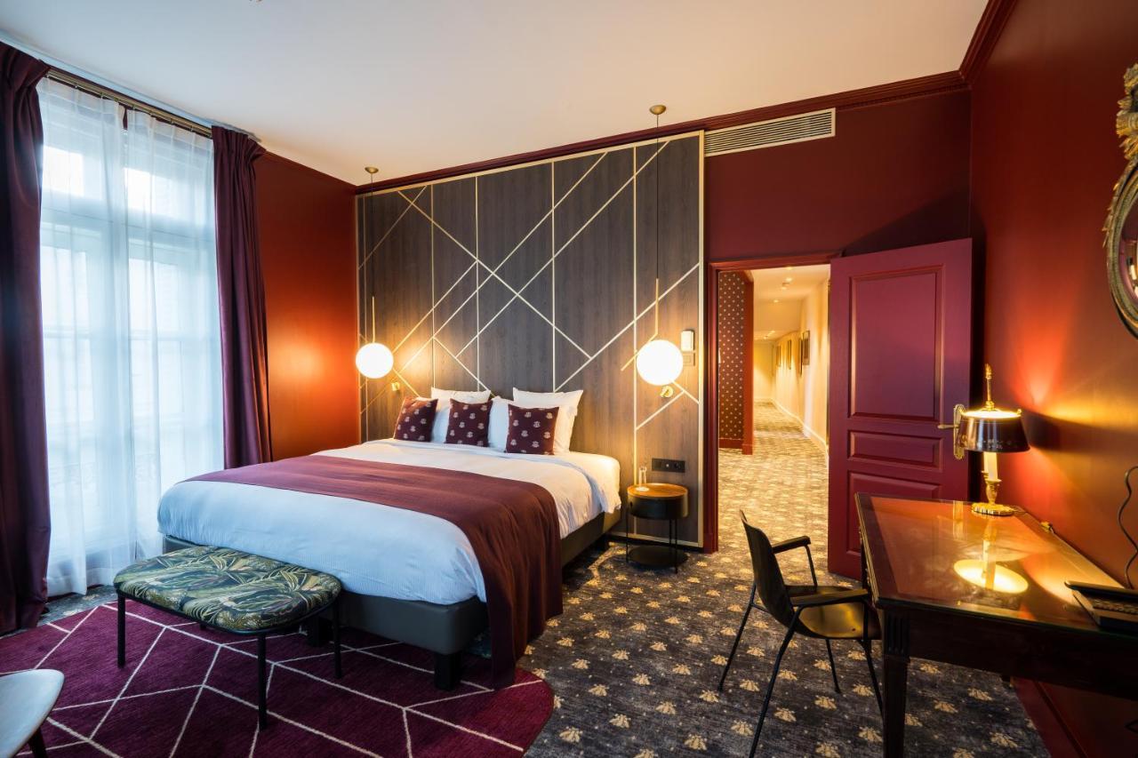 ไอเจิล นัวร์ โฮเต็ล Hotel ฟงแตนโบล ภายนอก รูปภาพ