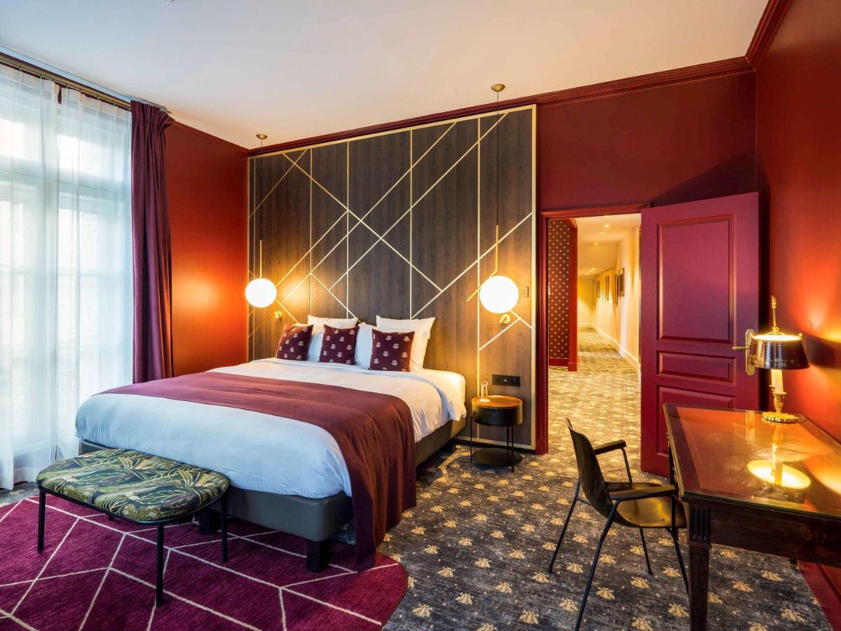 ไอเจิล นัวร์ โฮเต็ล Hotel ฟงแตนโบล ภายนอก รูปภาพ