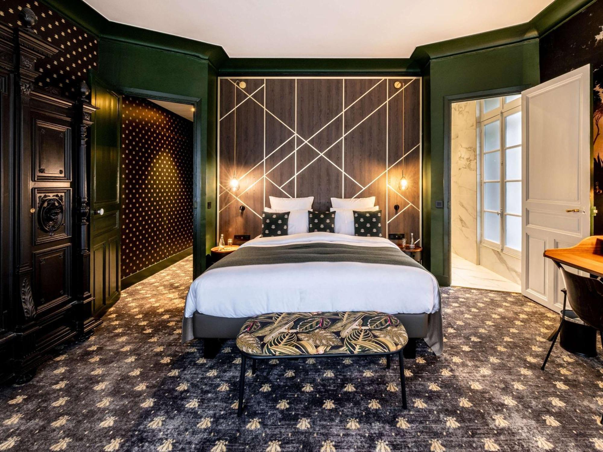 ไอเจิล นัวร์ โฮเต็ล Hotel ฟงแตนโบล ภายนอก รูปภาพ
